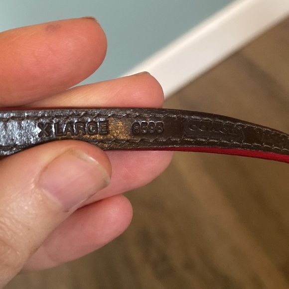 Coach Extra thin red leather XL gold buckle belt with designer tag. Cherry red - Picture 2 of 9